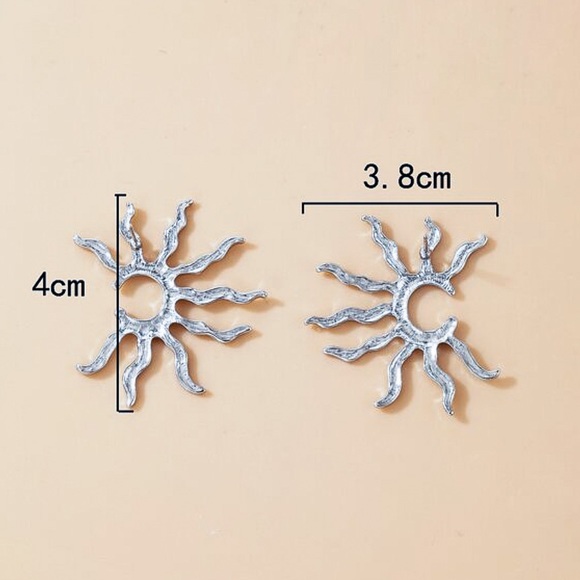 Any 3/$25! Large Silver Sun Stud Earrings - Picture 4 of 6